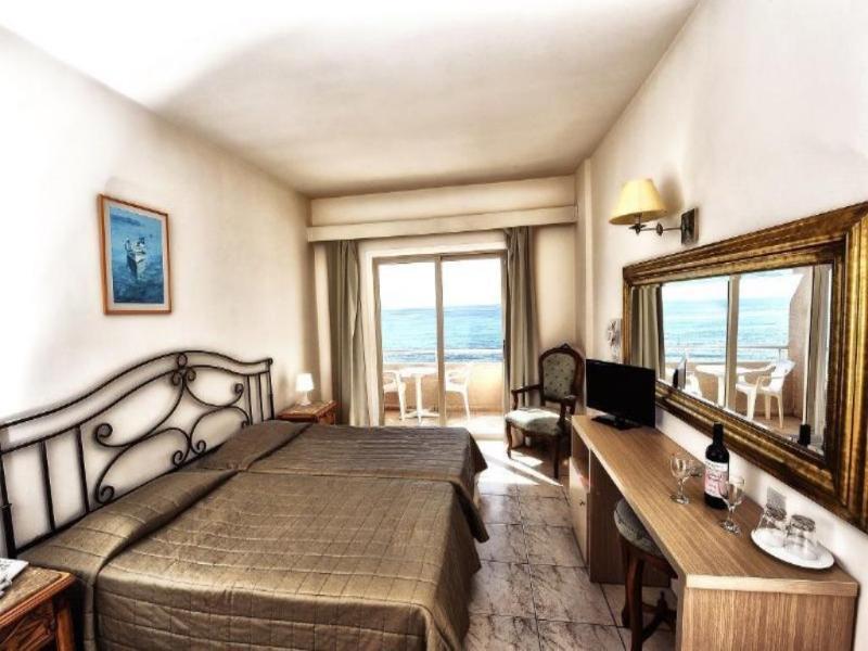 Piere Anne Beach Hotel Ayia Napa Exteriör bild